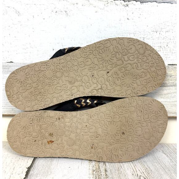 UGG Women’s 7 Black Tan Leather Braided Slip On Flip Flop Sandal Summer Beach - Picture 7 of 7